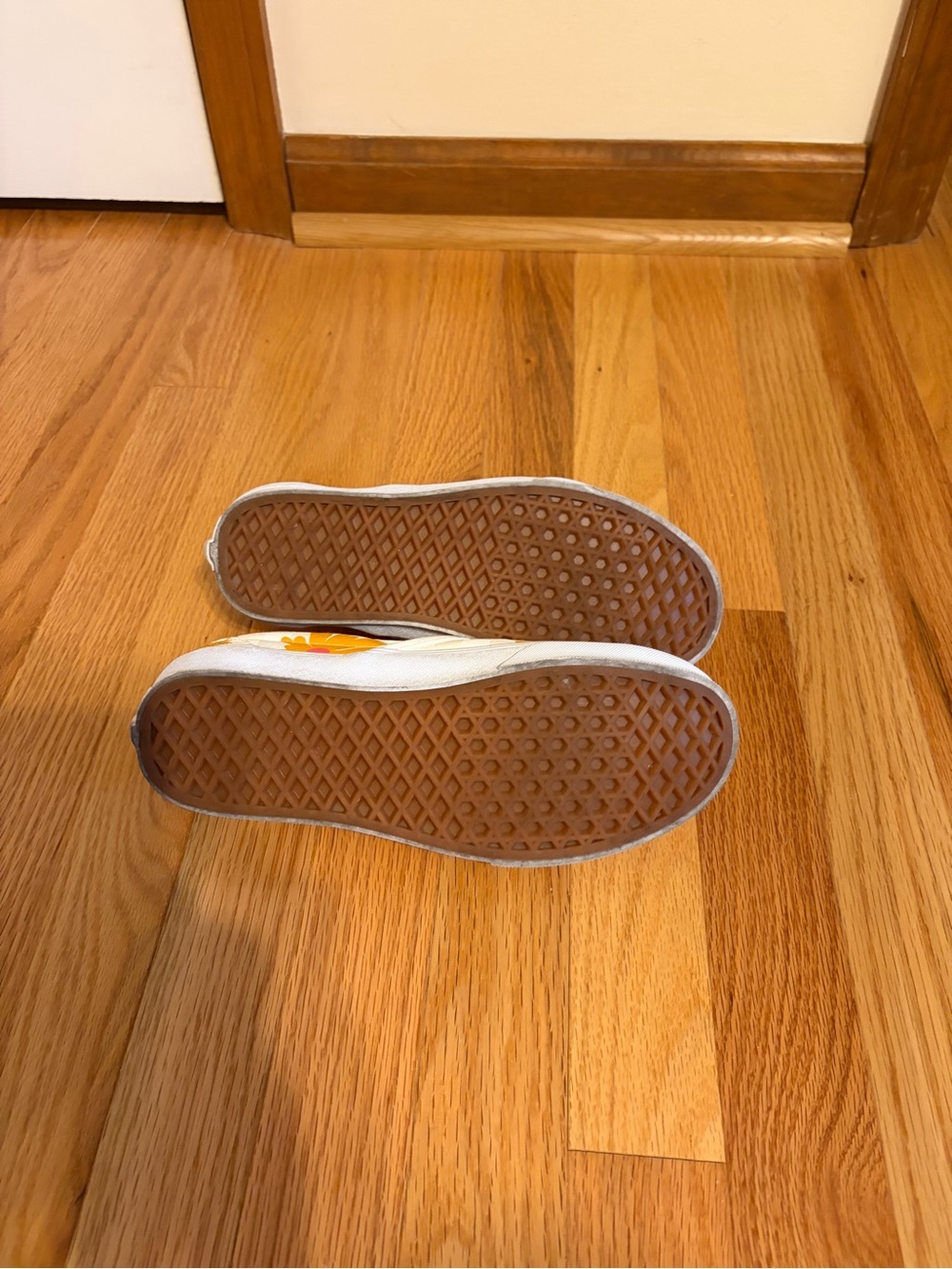 Vans White Slip-On Sneakers with Yellow Daisy Print - Picture 3 of 3
